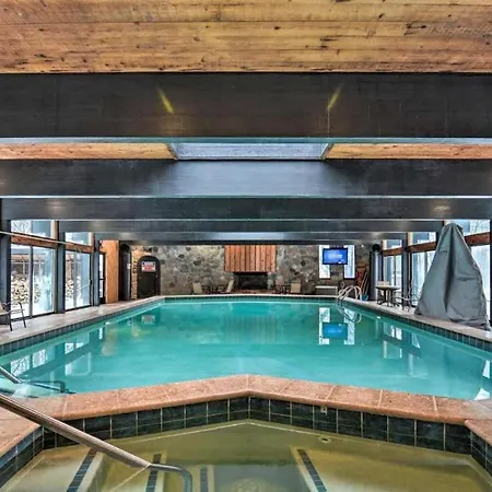 Top Floor Luxury, Sauna, Private Pool, Lake Bellaire Beach, 5 Beds, 4 Full Bath Exterior photo