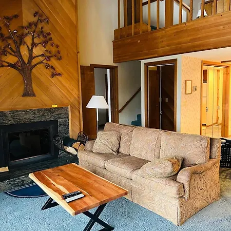 Top Floor Luxury, Sauna, Private Pool, Lake Bellaire Beach, 5 Beds, 4 Full Bath Exterior photo