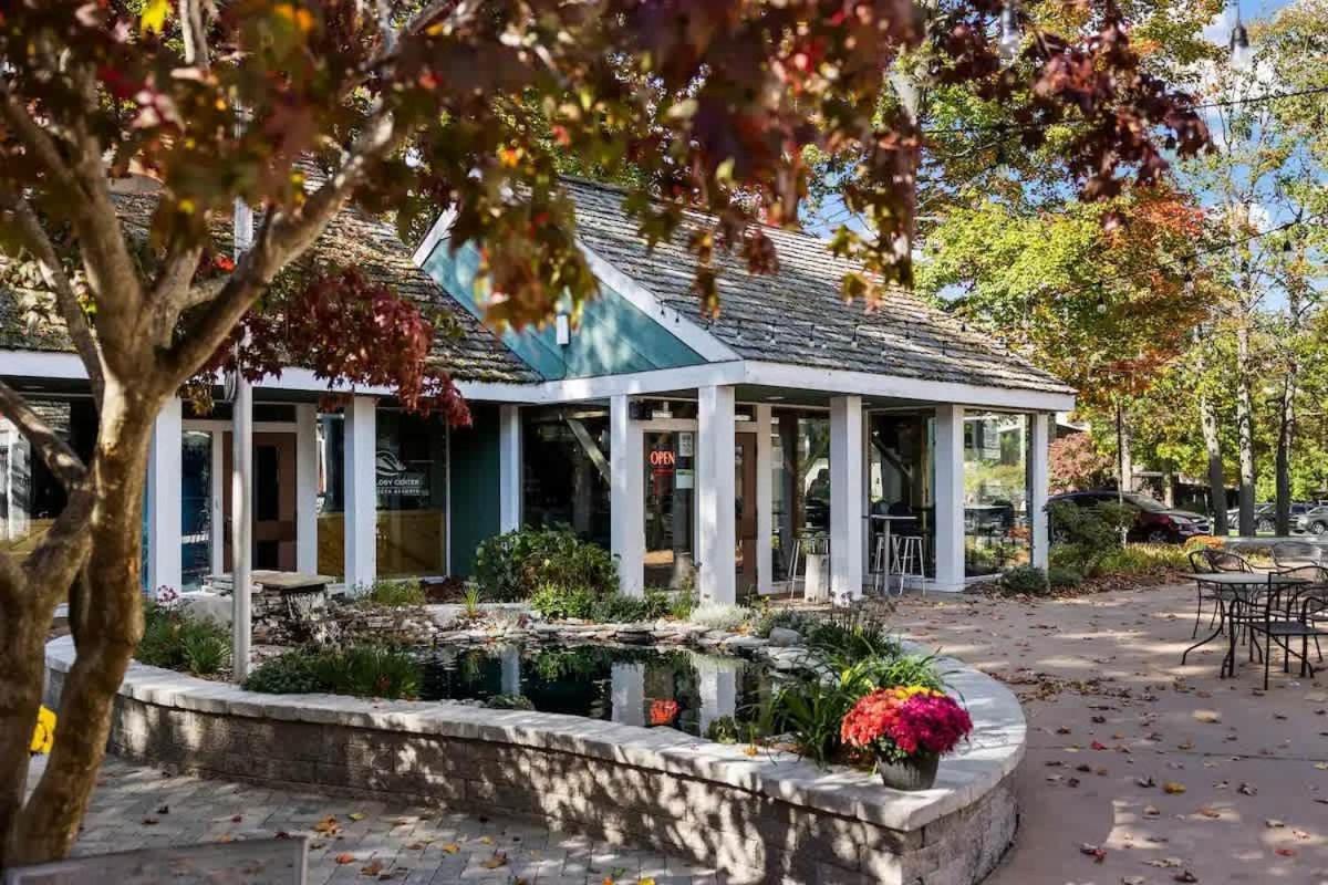 Floor Luxury, Sauna, Private Pool, Beach, 5 Beds, 4 Full Bath Bellaire