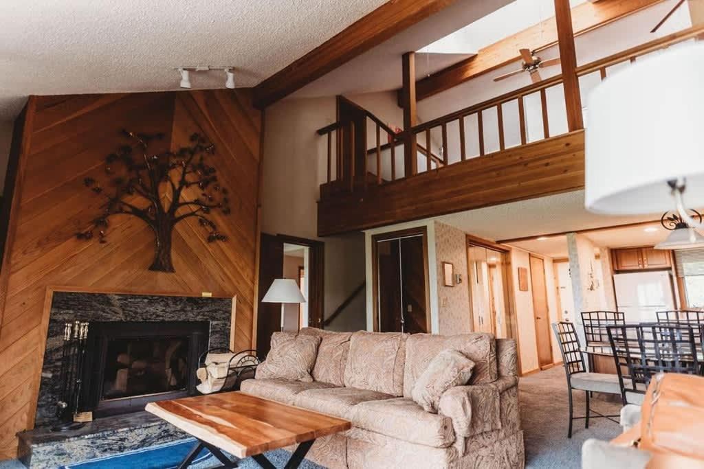 Floor Luxury, Sauna, Private Pool, Beach, 5 Beds, 4 Full Bath Bellaire