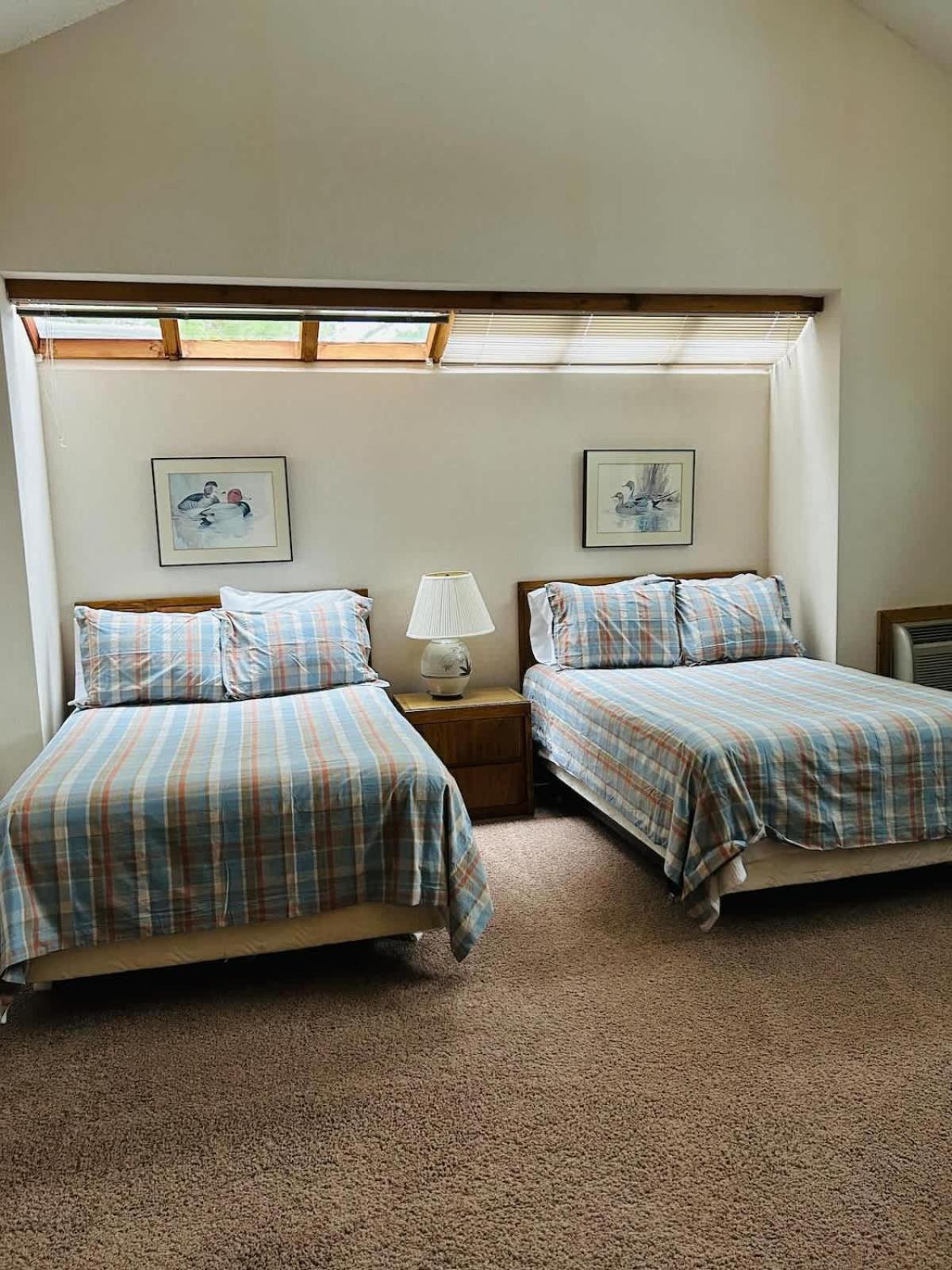 Floor Luxury, Sauna, Private Pool, Beach, 5 Beds, 4 Full Bath Holiday home *